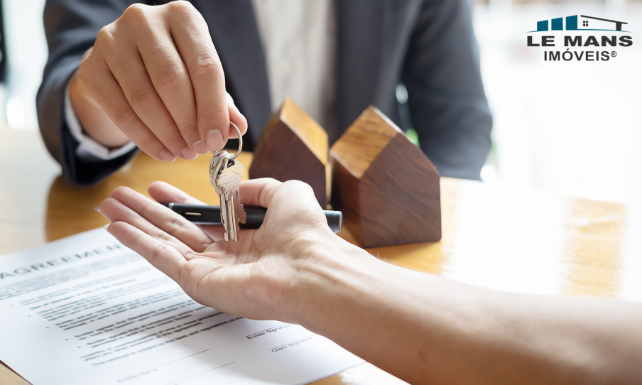 Por que contar com um corretor de imóveis faz toda a diferença na sua negociação? 
