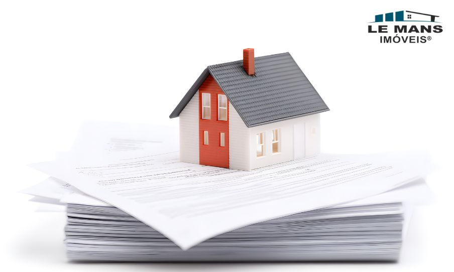 Metade dos imóveis urbanos no Brasil não tem escritura: entenda o impacto e como resolver